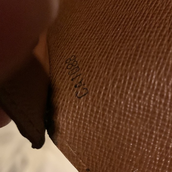 ❌SOLD❌2008 authentic Louis Vuitton Sarah wallet with free conversion kit - Picture 14 of 17